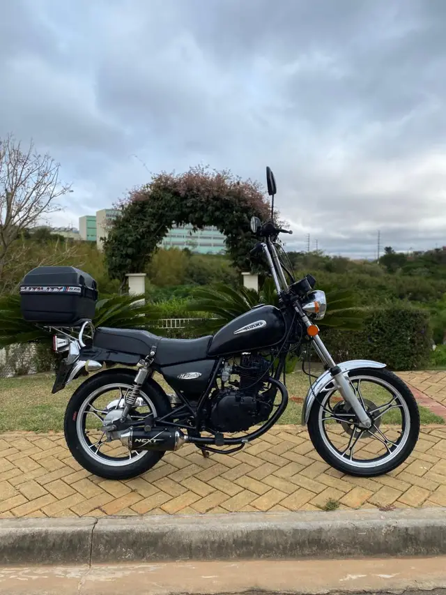 Moto Suzuki Intruder 2010 125