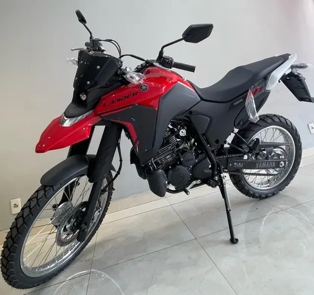 Moto Yamaha XTZ 250 Lander 2025 Connected