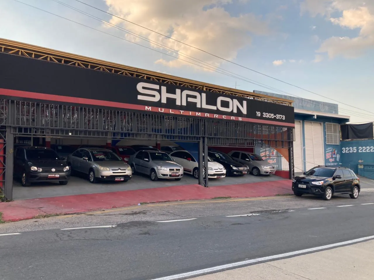 Fachada da loja SHALON MULTIMARCAS VEICULOS - Campinas - SP