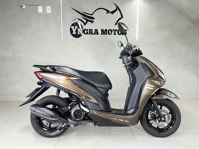 Moto Yamaha Fluo 2025 ABS