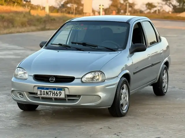 Carro Chevrolet Classic 2007 Corsa Sedan  Spirit 1.6