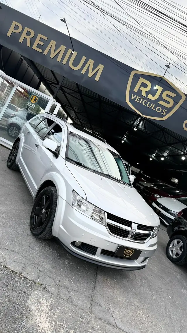 Carro Dodge Journey 2011 RT 2.7