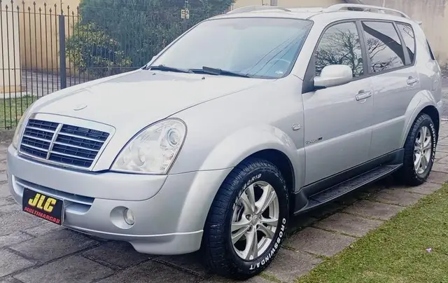 Carro SsangYong Rexton 2010 II XDI RX270 2.7 (Aut)