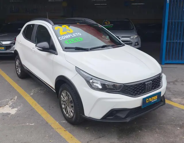 Carro Fiat Argo 2023 Trekking 1.3 (Flex)