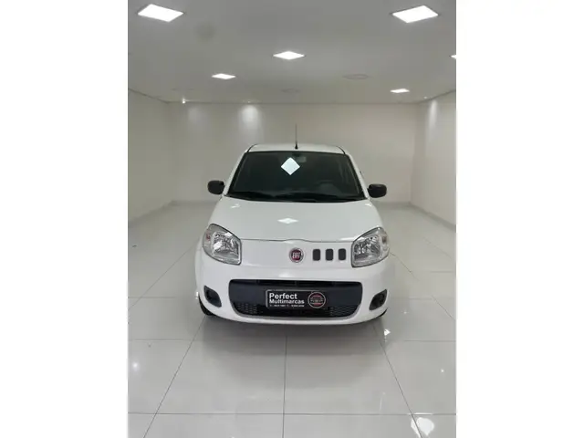 Carro Fiat Uno 2014 Vivace 1.0 8V (Flex) 2p