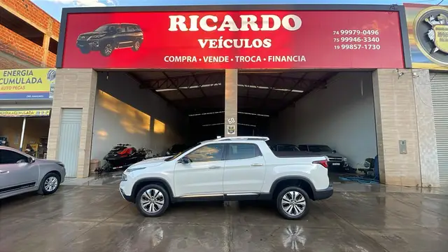 Carro Fiat Toro 2022 Volcano 1.3