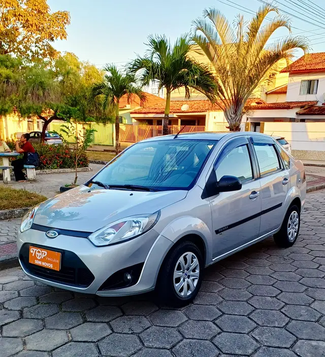Carro Ford Fiesta Sedan 2014 SE 1.6 Rocam (Flex)