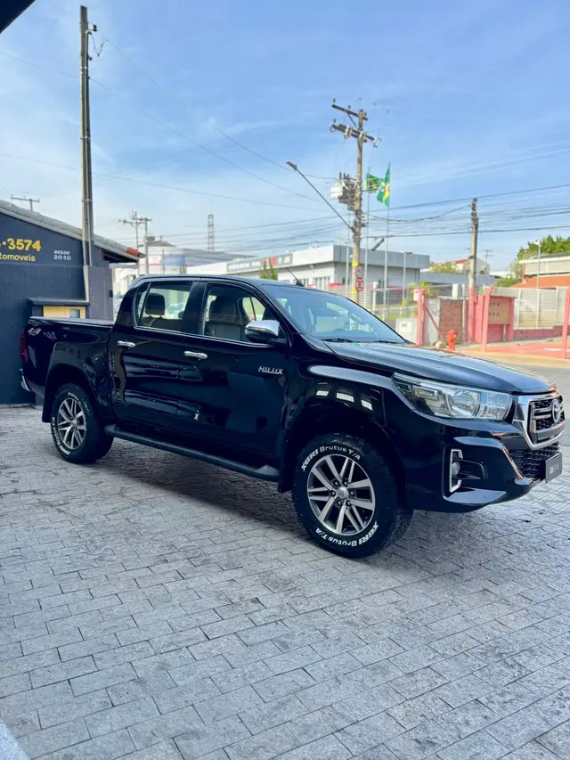 Carro Toyota Hilux Cabine Dupla 2019 Hilux 2.8 TDI SRV CD 4x4 (Aut)