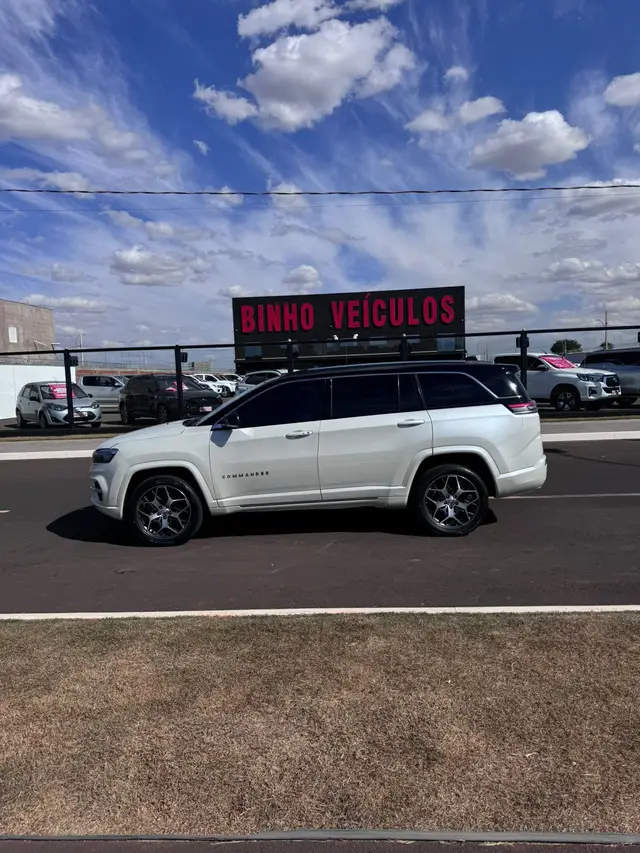 Carro Jeep Commander 2022 Overland TD380 Diesel 4x4 (Aut)