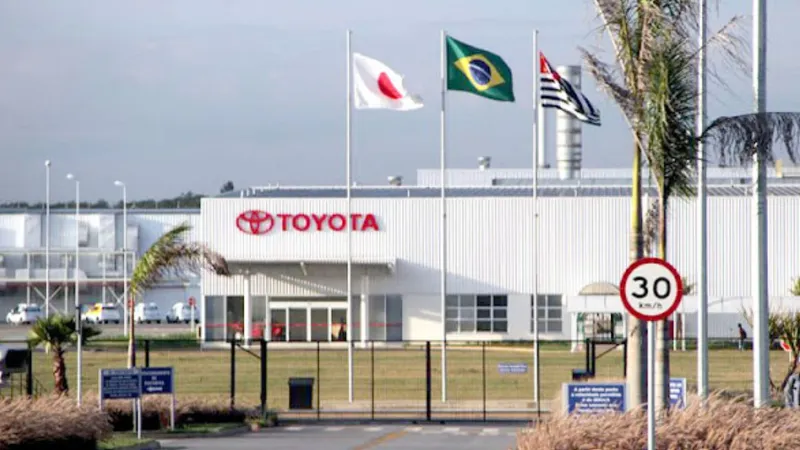 Fábrica destruída: Toyota importará motores