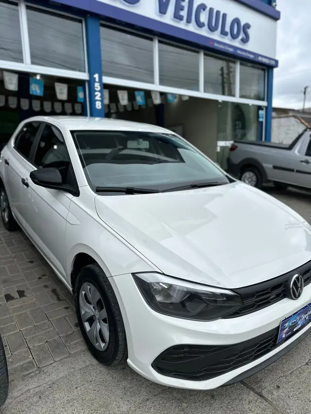 Carro Volkswagen Polo 2024 Track 1.0 Flex 12V 5p