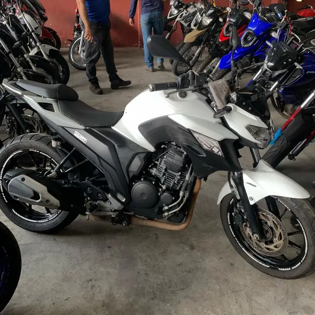 Moto Yamaha YS 250 Fazer 2019 ABS