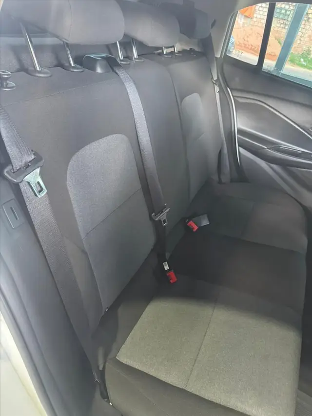 Carro Chevrolet Onix Plus 2023 LT 1.0