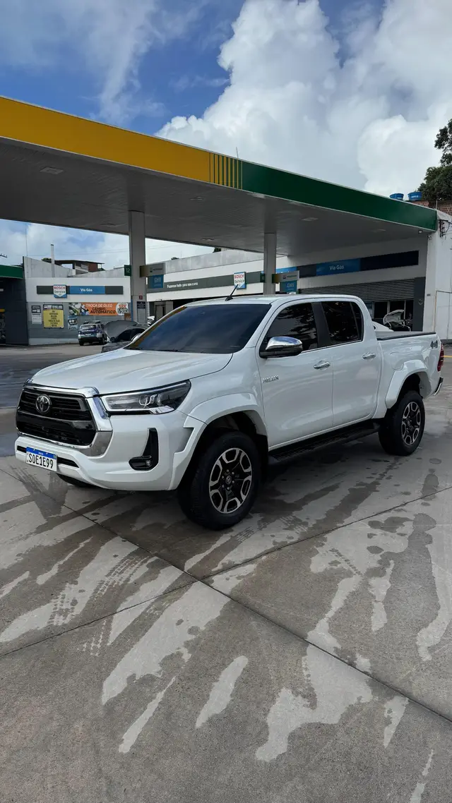 Carro Toyota Hilux Cabine Dupla 2024 SRX 4x4 2.8 Diesel