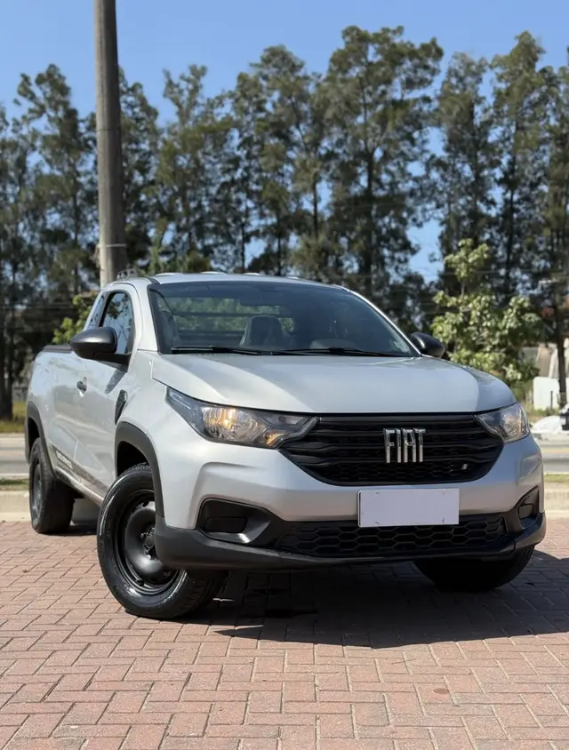 Carro Fiat Strada 2023 Endurance 1.4 Cabine Plus (Flex)