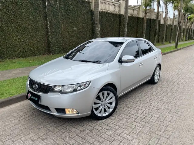 Carro Kia Cerato 2011 SX 1.6 16V (Aut)
