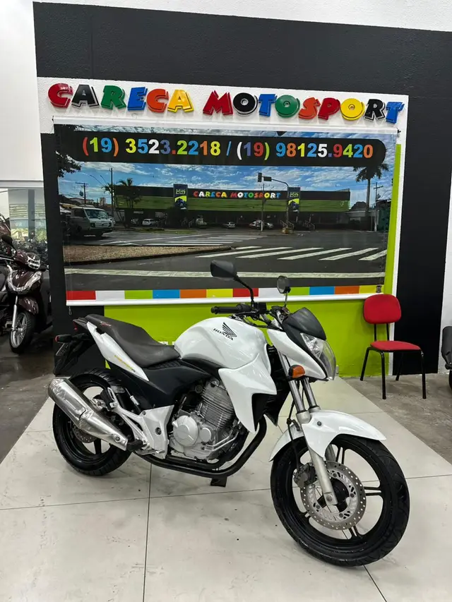 Moto Honda CB 300R 2014 Repsol