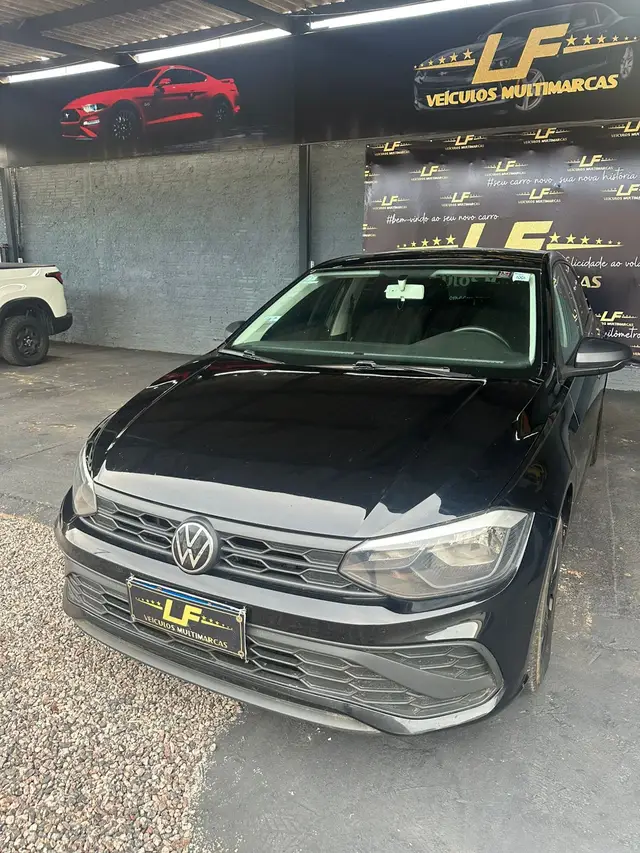 Carro Volkswagen Polo 2023 Track 1.0 Flex 12V 5p