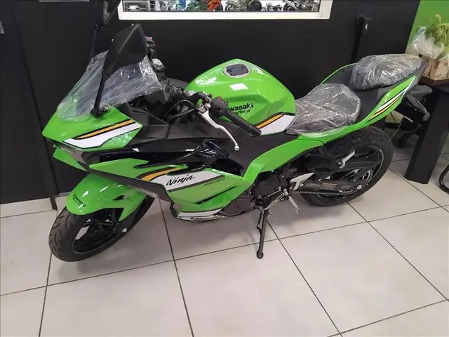 Moto Kawasaki Ninja 2025 500 SE