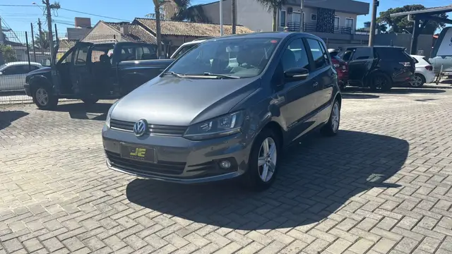 Carro Volkswagen Fox 2016 1.6 MSI Comfortline I-Motion (Flex)
