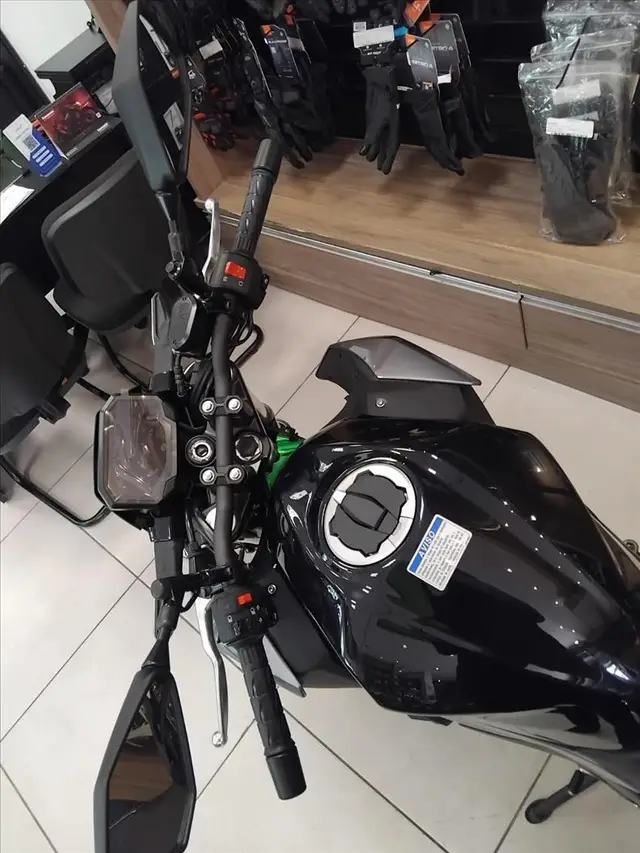 Moto Kawasaki Z 2025 500 SE