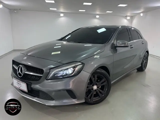 Carro Mercedes-Benz Classe A  2016 200 1.6 Turbo FlexFuel DCT