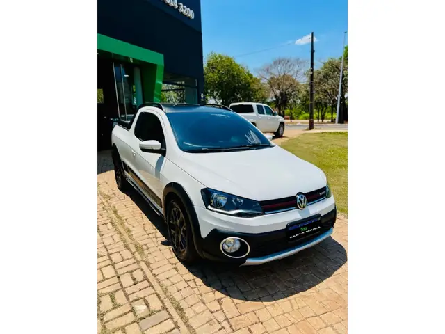 Carro Volkswagen Saveiro 2014 Cross 1.6 (Flex) (cab. estendida)