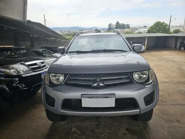 Carro Mitsubishi L200 Triton 2013 3.2 DI-D 4x4