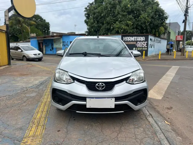 Carro Toyota Etios 2018 X 1.3 (Flex)