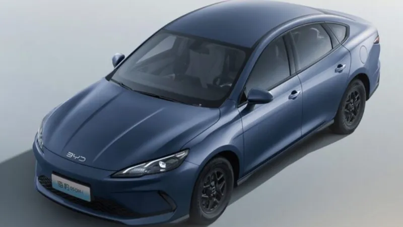 Novo BYD Seal híbrido faz 26 km/l e pode rodar até 2.000 km com um tanque