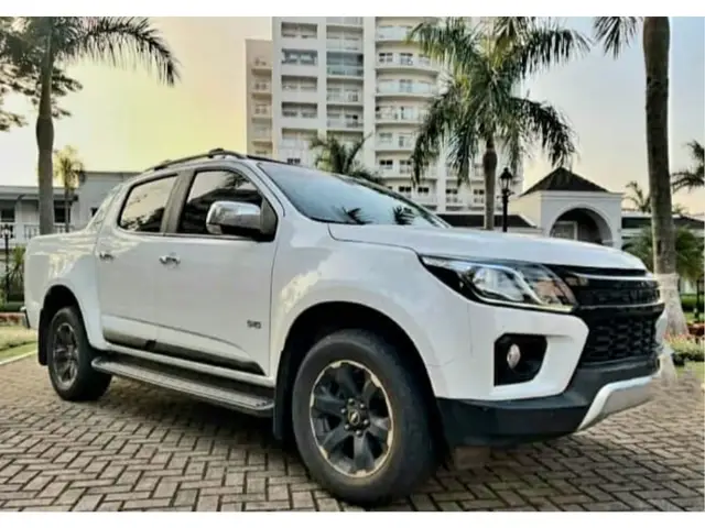 Carro Chevrolet S10 Cabine Dupla 2022 S10 2.8 CTDI High Country 4WD (Cabine Dupla) (Aut)