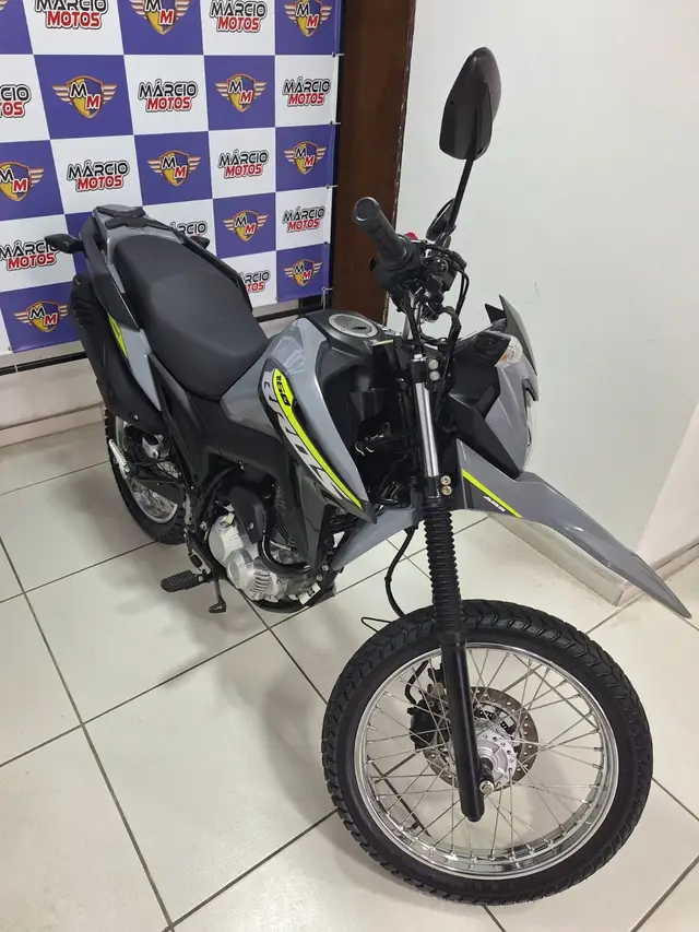 Moto Honda NXR 160 2025 Bros CBS