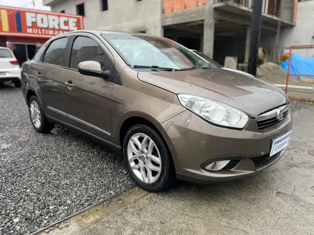 Carro Fiat Grand Siena 2014 Essence 1.6 16V (Flex)