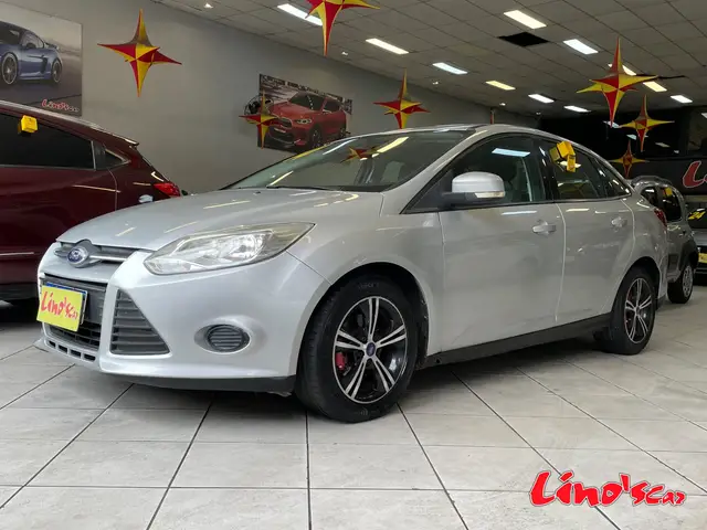 Carro Ford Focus Sedan 2014 S 2.0 16V PowerShift (Aut)
