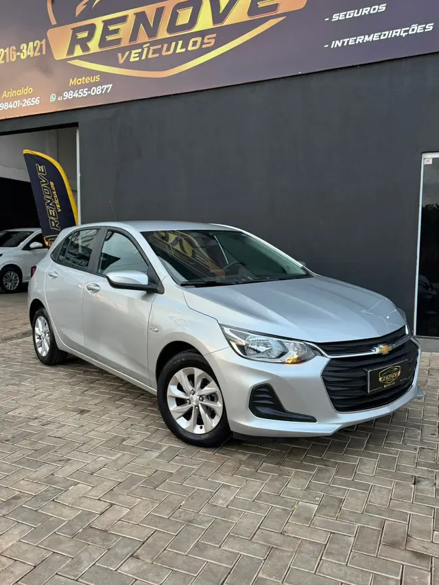 Carro Chevrolet Onix 2023 LT 1.0