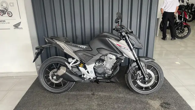 Moto Honda CB 300F Twister 2026 CBS