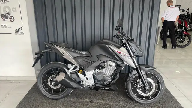 Moto Honda CB 300F Twister 2026 CBS