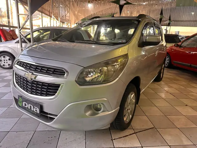 Carro Chevrolet Spin 2013 LTZ 7S 1.8 (Flex)