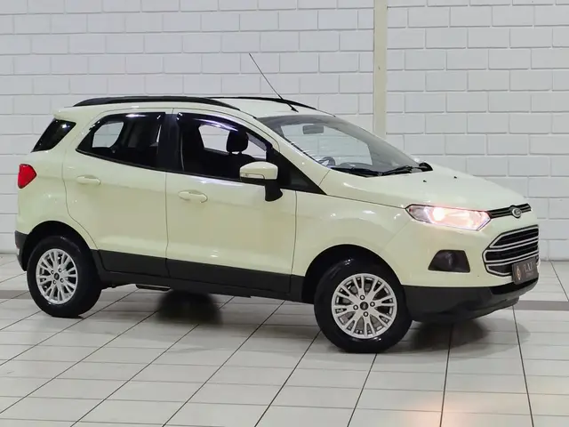 Carro Ford EcoSport 2015 Ecosport SE 2.0 16V Powershift (Flex)
