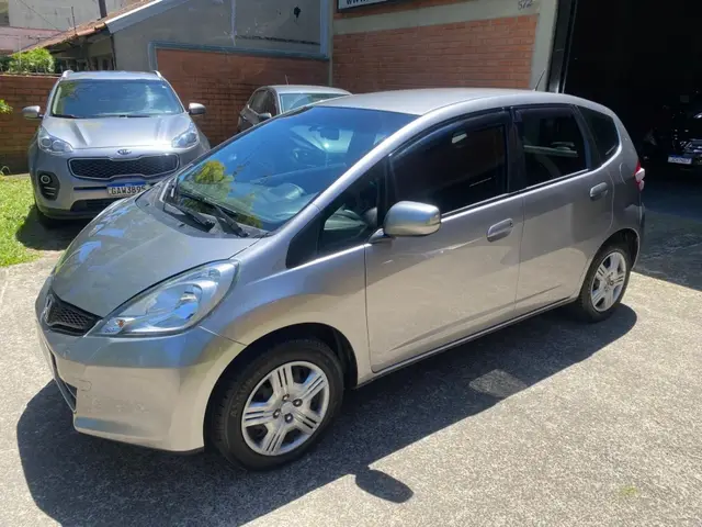 Carro Honda Fit 2014 DX 1.4 (Flex)