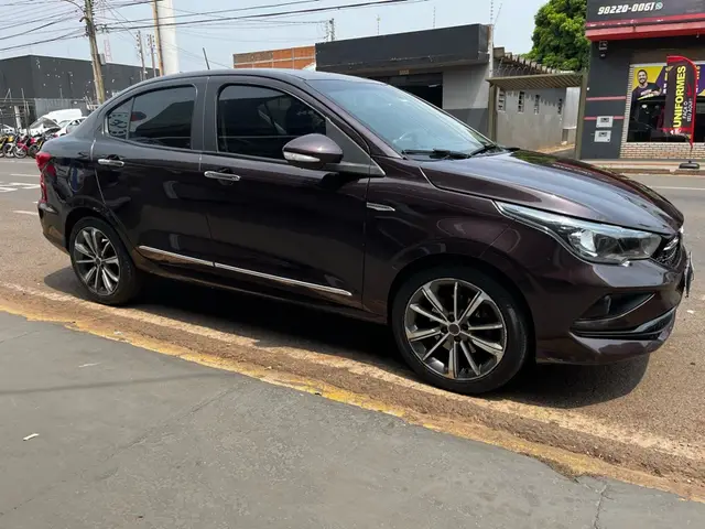 Carro Fiat Cronos 2018 1.8 Precision E.Torq AT6 (Flex)