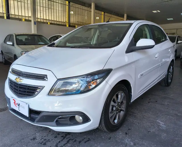 Carro Chevrolet Onix 2014 1.4 LTZ SPE/4 (Aut)