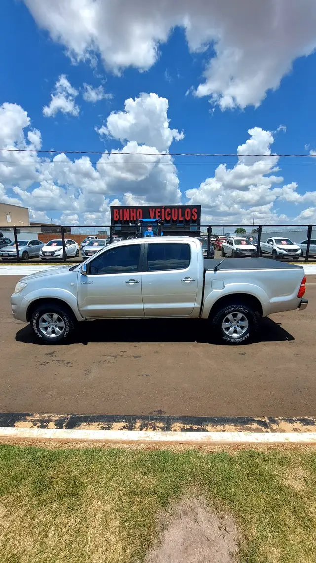 Carro Toyota Hilux Cabine Dupla 2009 Hilux 2.7 SR CD 4x2 (Flex)