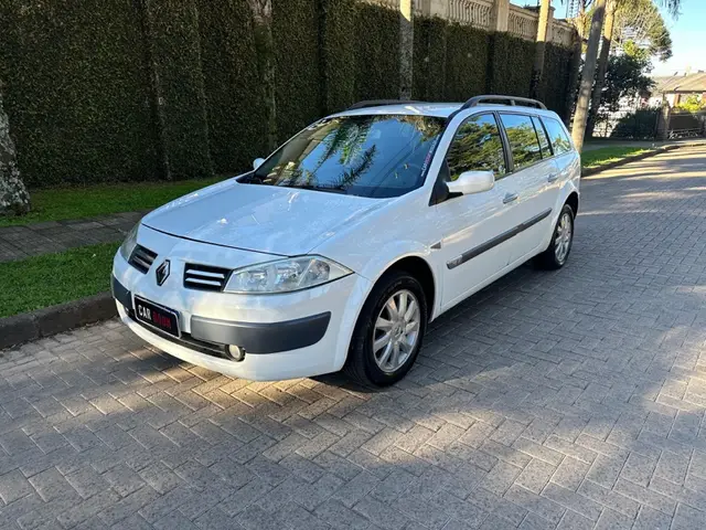Carro Renault Megane Grand Tour 2012 Mégane Grand Tour Dynamique 1.6 16V (flex)