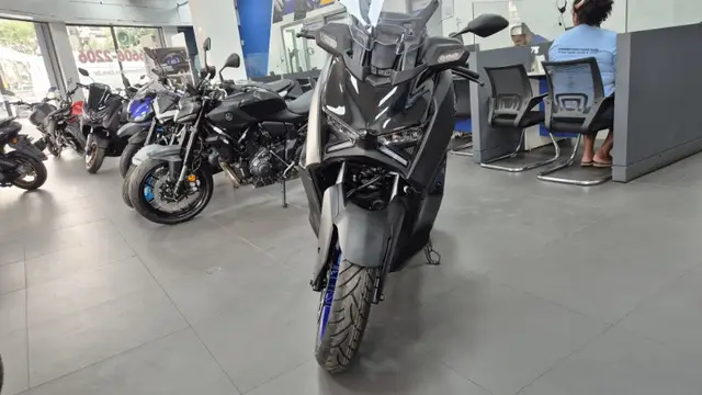 Moto Yamaha XMax 2026 300 Connected