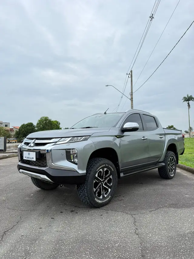 Carro Mitsubishi L200 Triton Sport 2025 HPE-S 2.4