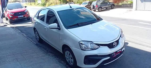 Carro Toyota Etios Sedan 2018 X 1.5 (Aut) (Flex)