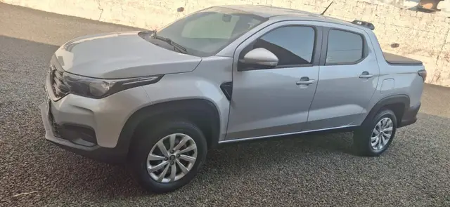 Carro Fiat Strada 2025 Freedom 1.3 Flex 8V CD