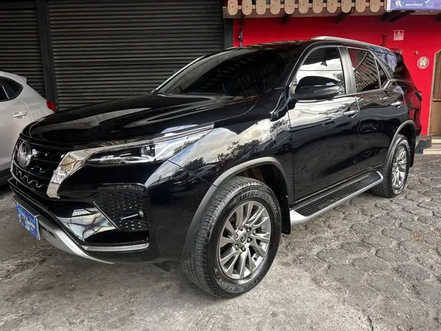 Carro Toyota SW4 2021 SRX 2.8 turbodiesel 7L 4x4 (Aut)