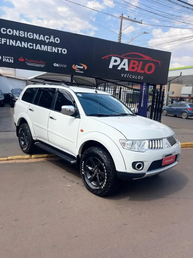 Carro Mitsubishi Pajero Dakar 2013 3.2 4WD (Aut)